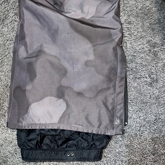 Mens Burton Snow pants - Picture 2 of 8